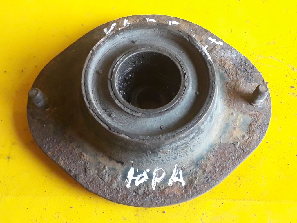 Опора амортизатора верхняя (чашка)