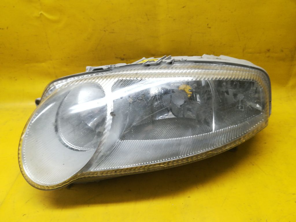 Фара левая