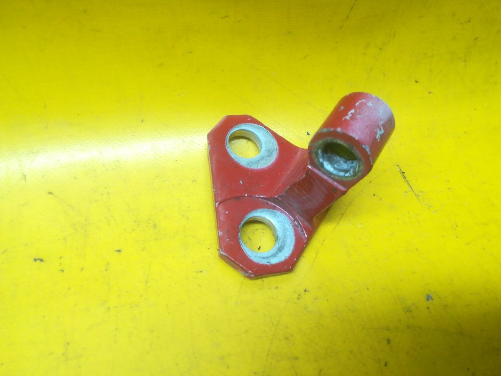 Петля двери