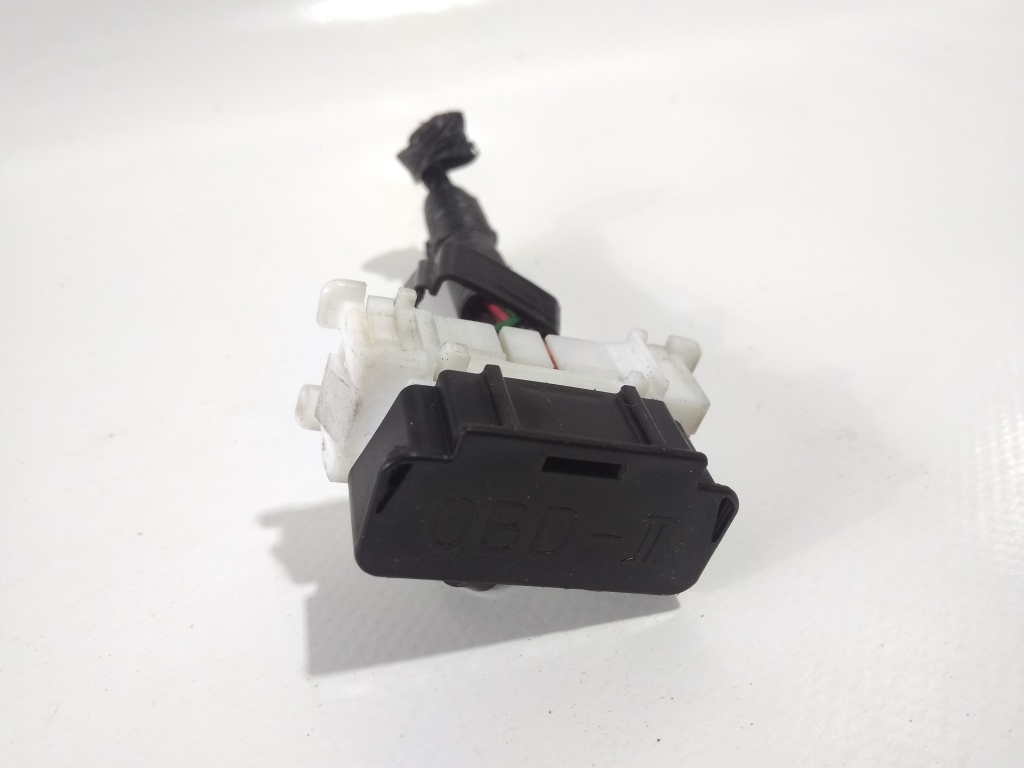 Разъем AUX / USB
