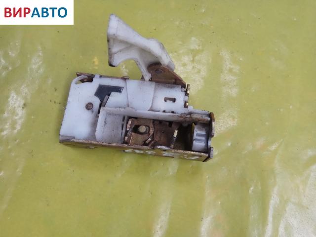 Замок двери задней левой