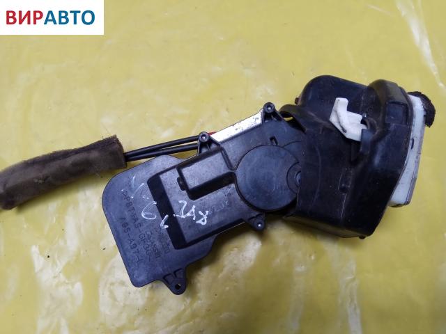 Замок двери задней левой