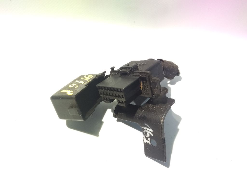 Разъем AUX / USB