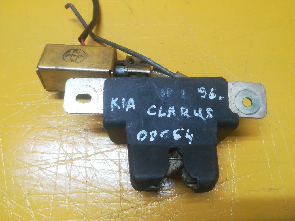 Замок багажника