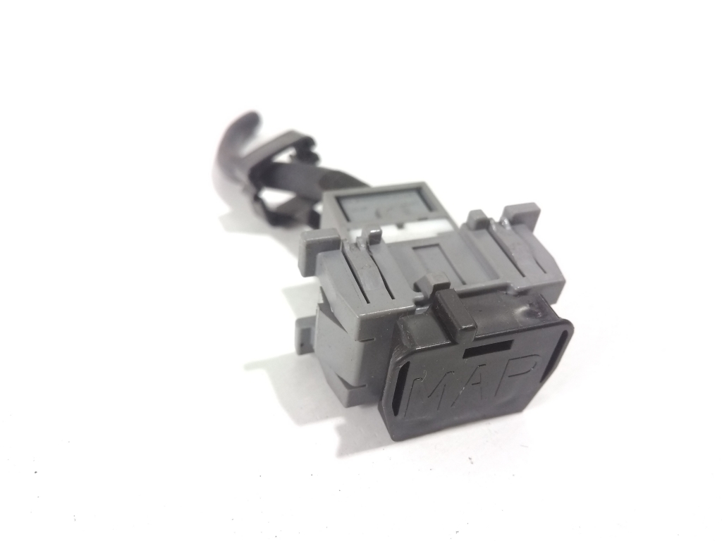 Разъем AUX / USB