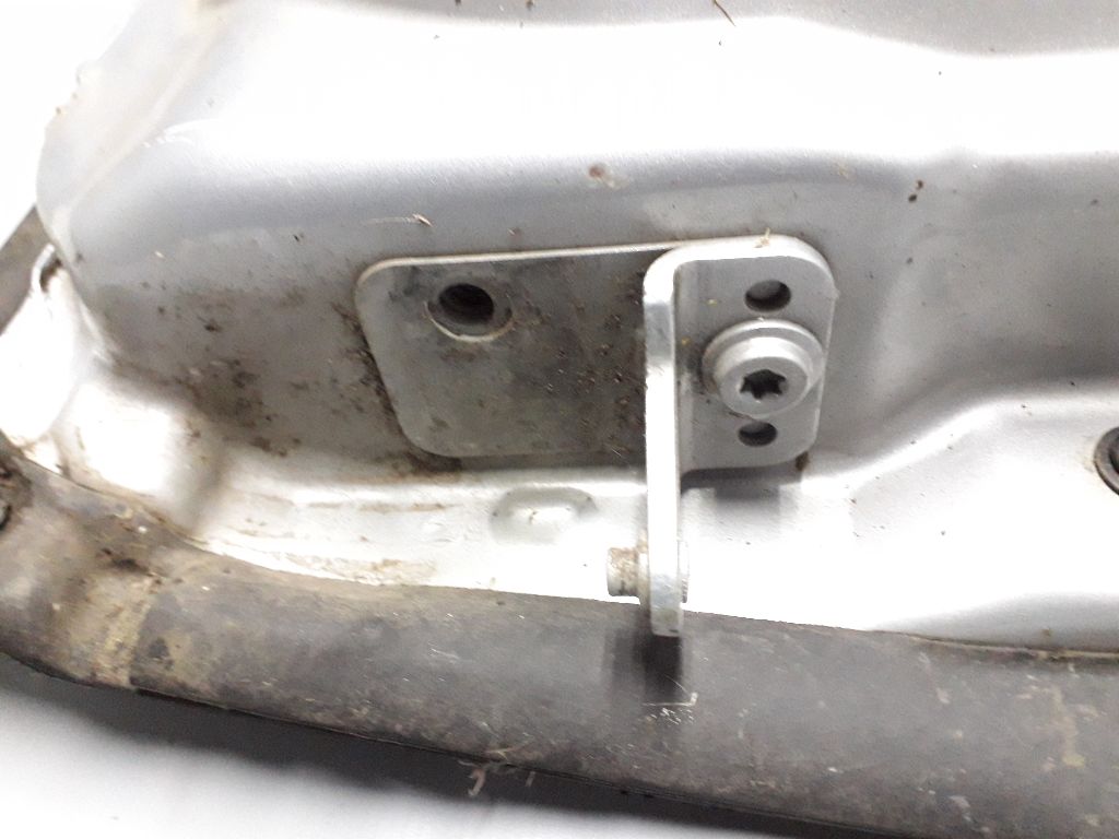 Петля двери