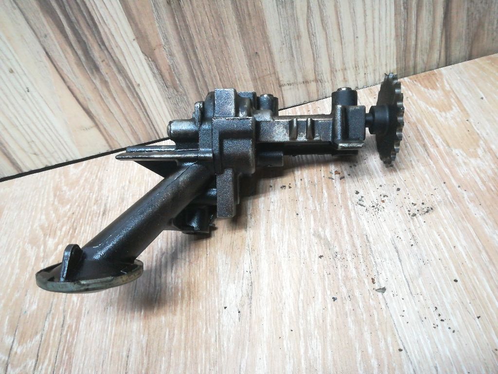 Насос масляный