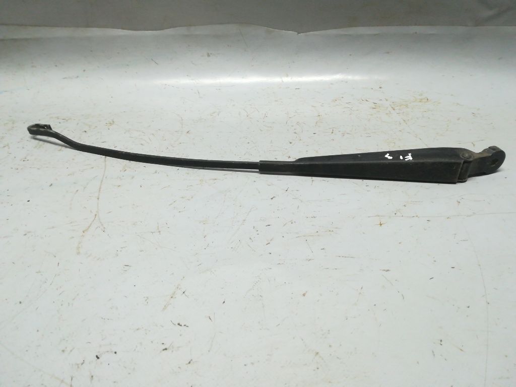 Щеткодержатель (поводок стеклоочистителя, дворник)