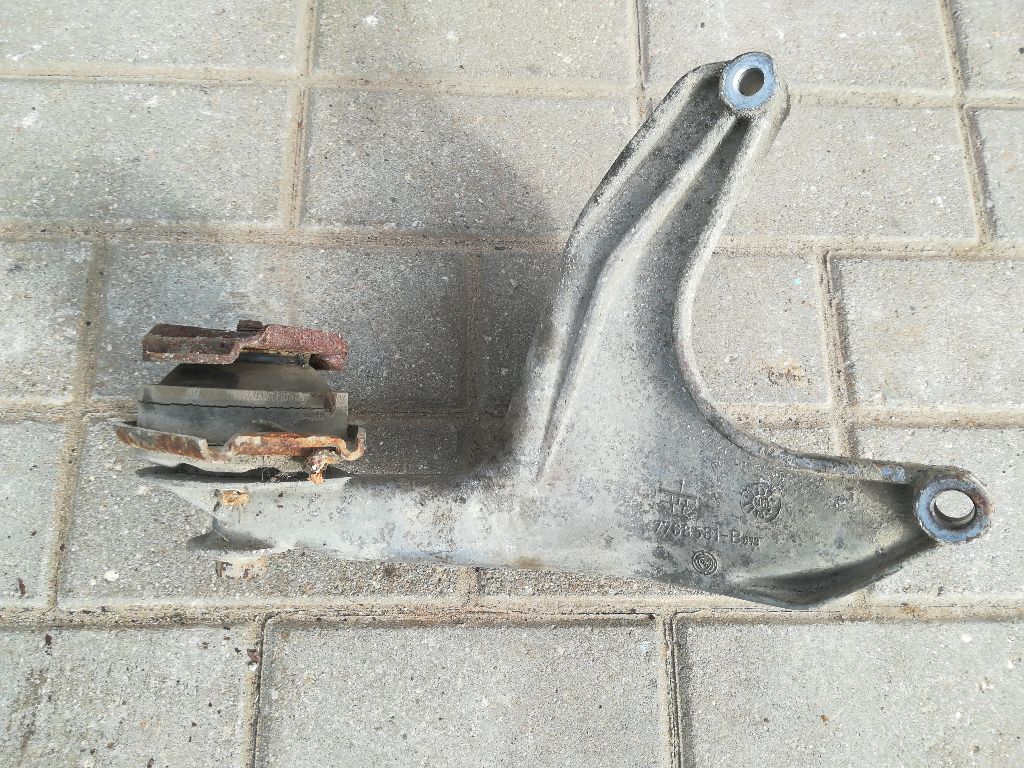 Подушка крепления КПП