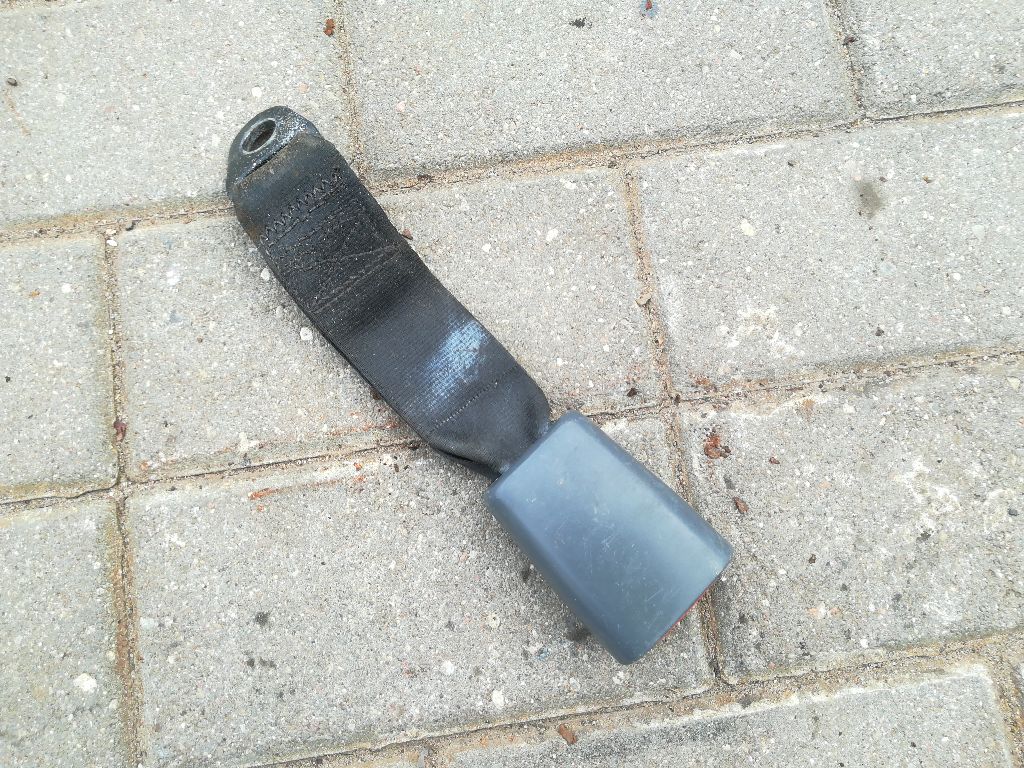 Ремень безопасности