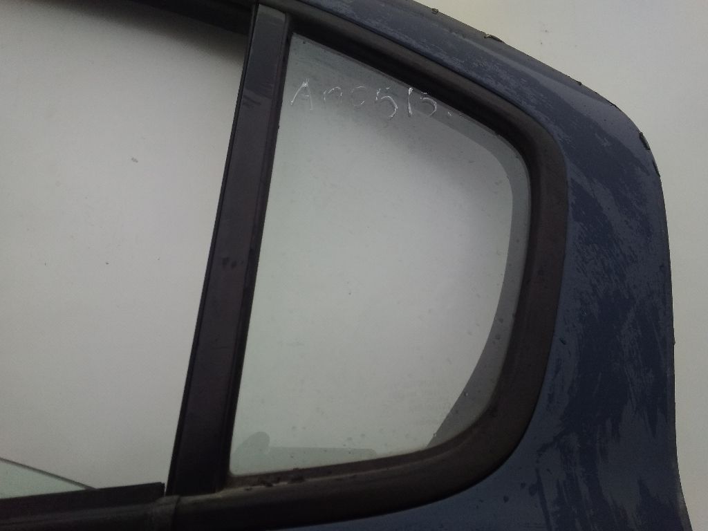 Стекло двери задней левой