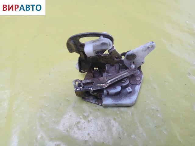 Замок двери задней левой