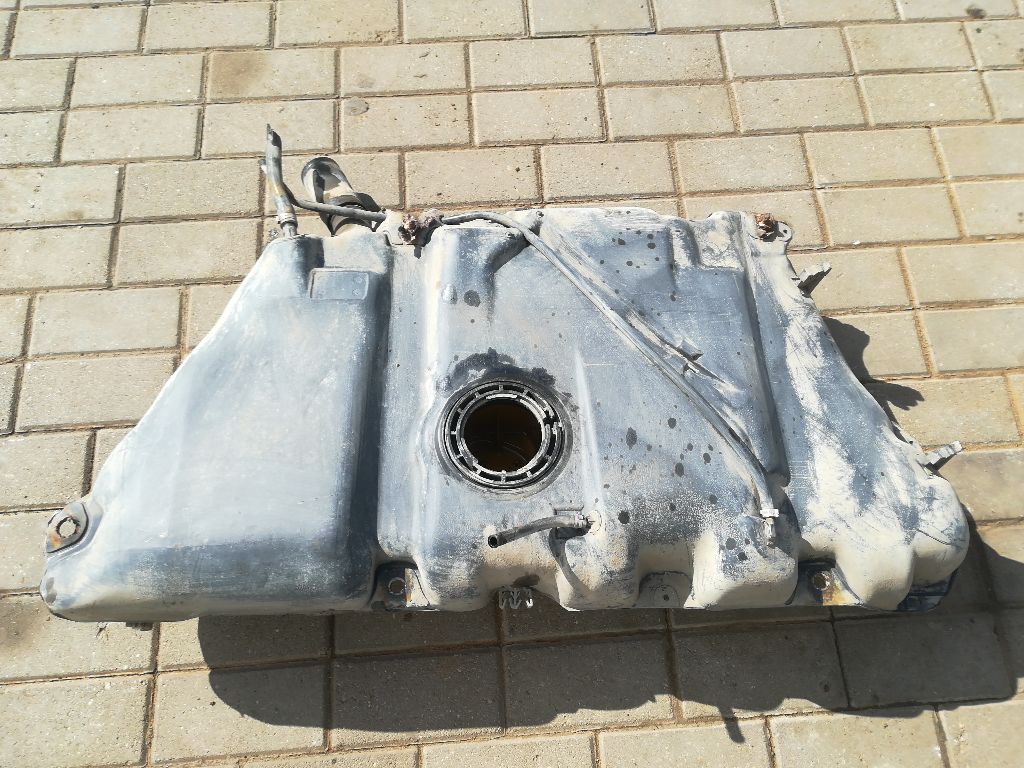 Бак топливный