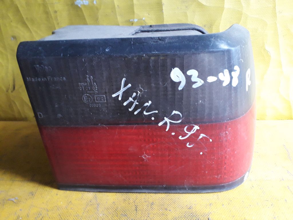 Фонарь задний правый