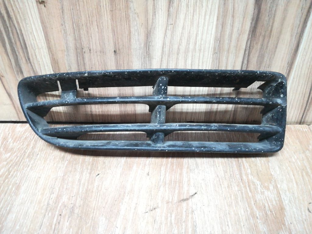 Заглушка (решетка) в бампер